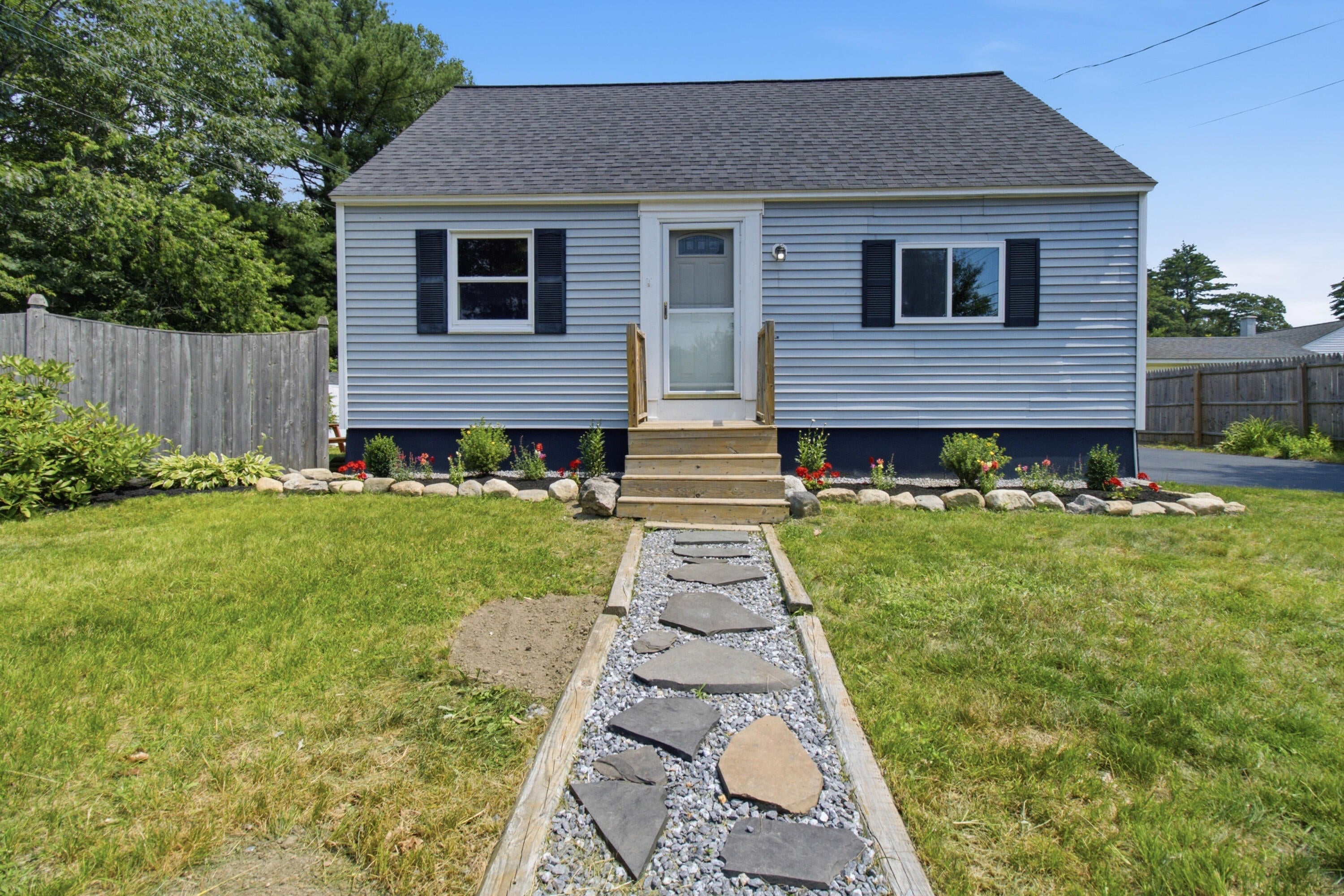 6 Merrymeeting Road — photo