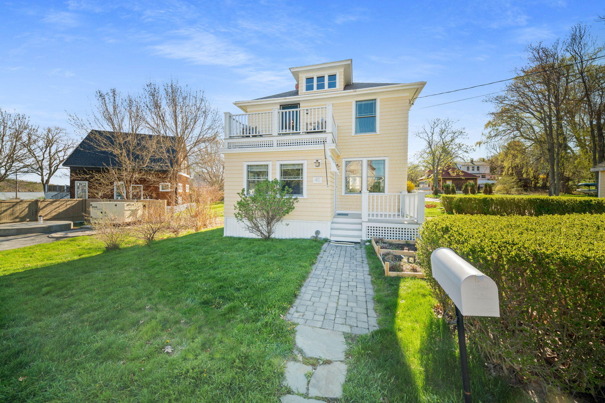 45 Centennial Street — photo