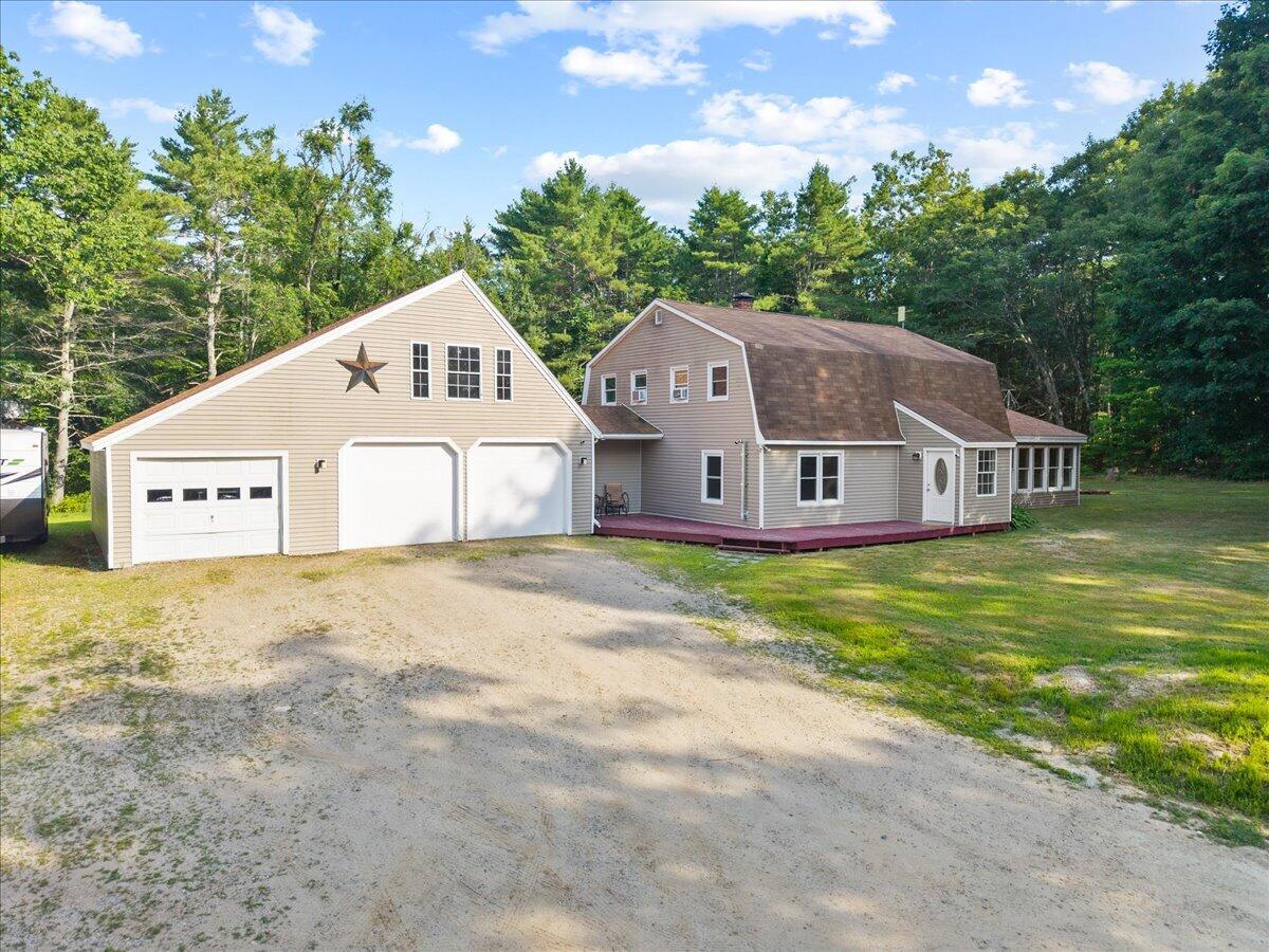 377 River Road — photo