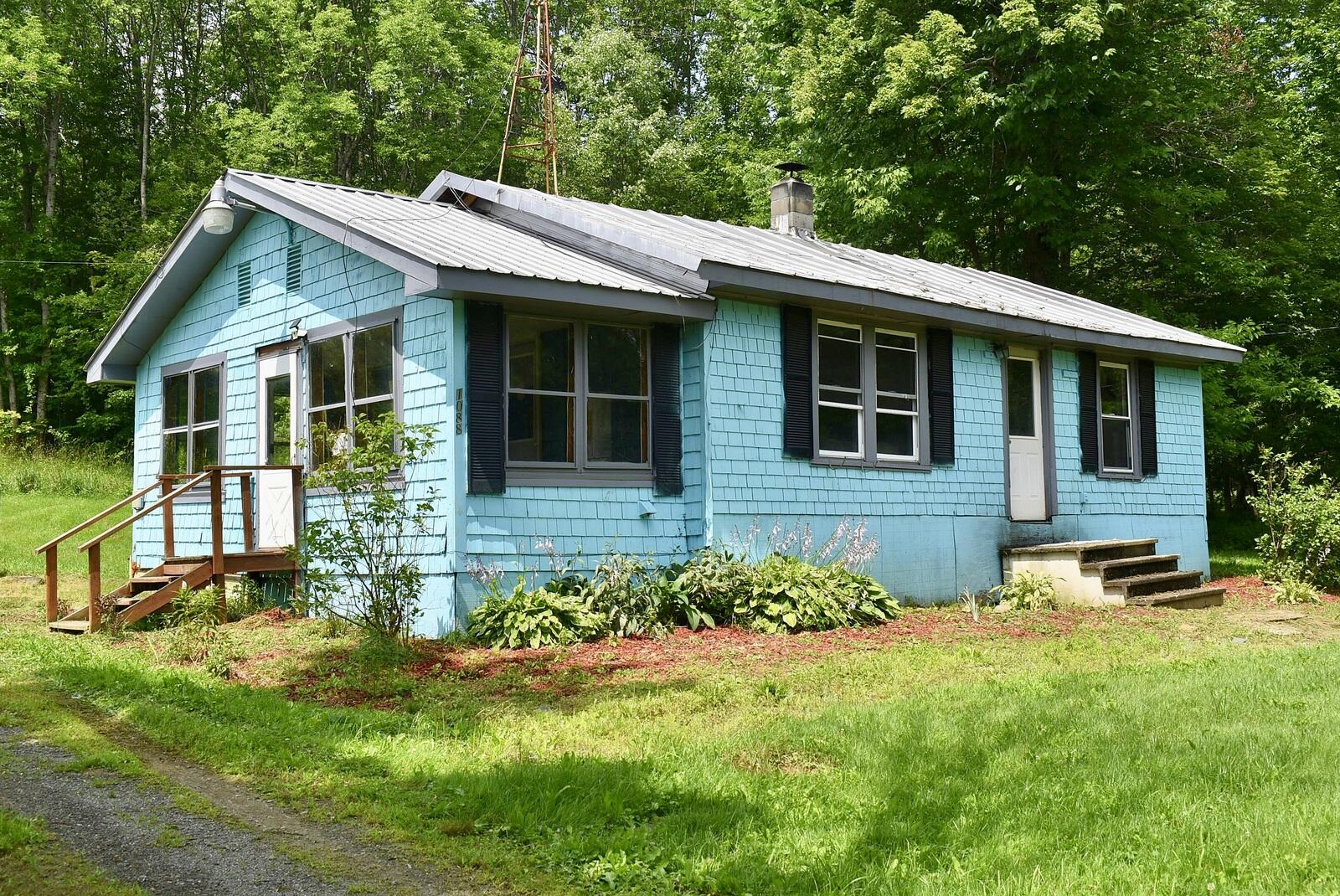 1088 Fairbanks Road — photo