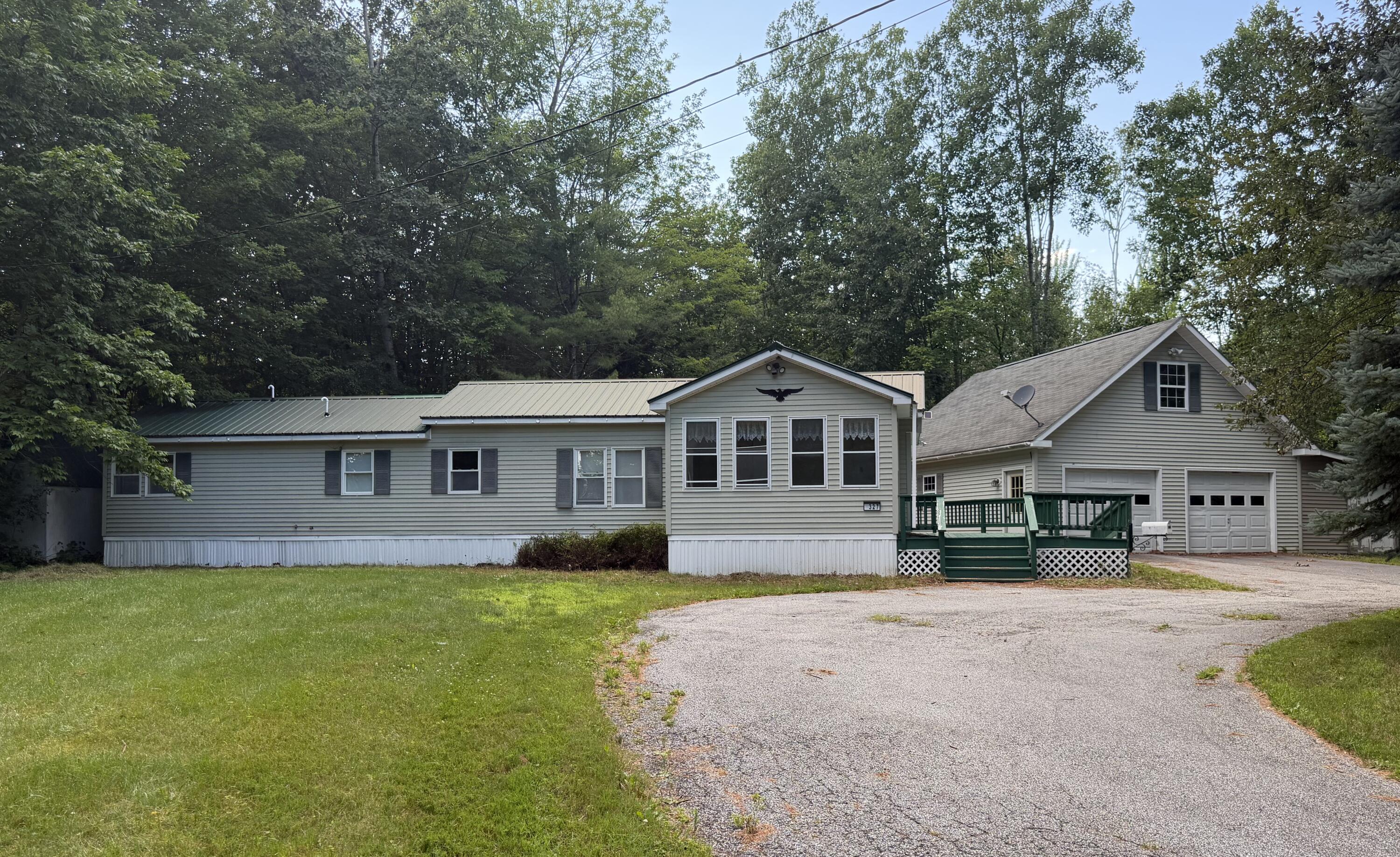 327 Middle Road — photo
