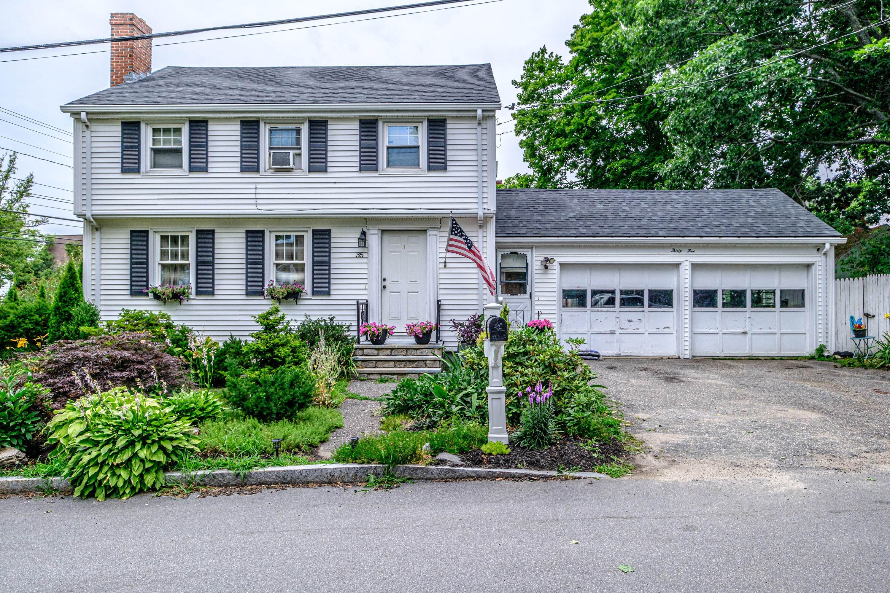 35 Belknap Street — photo