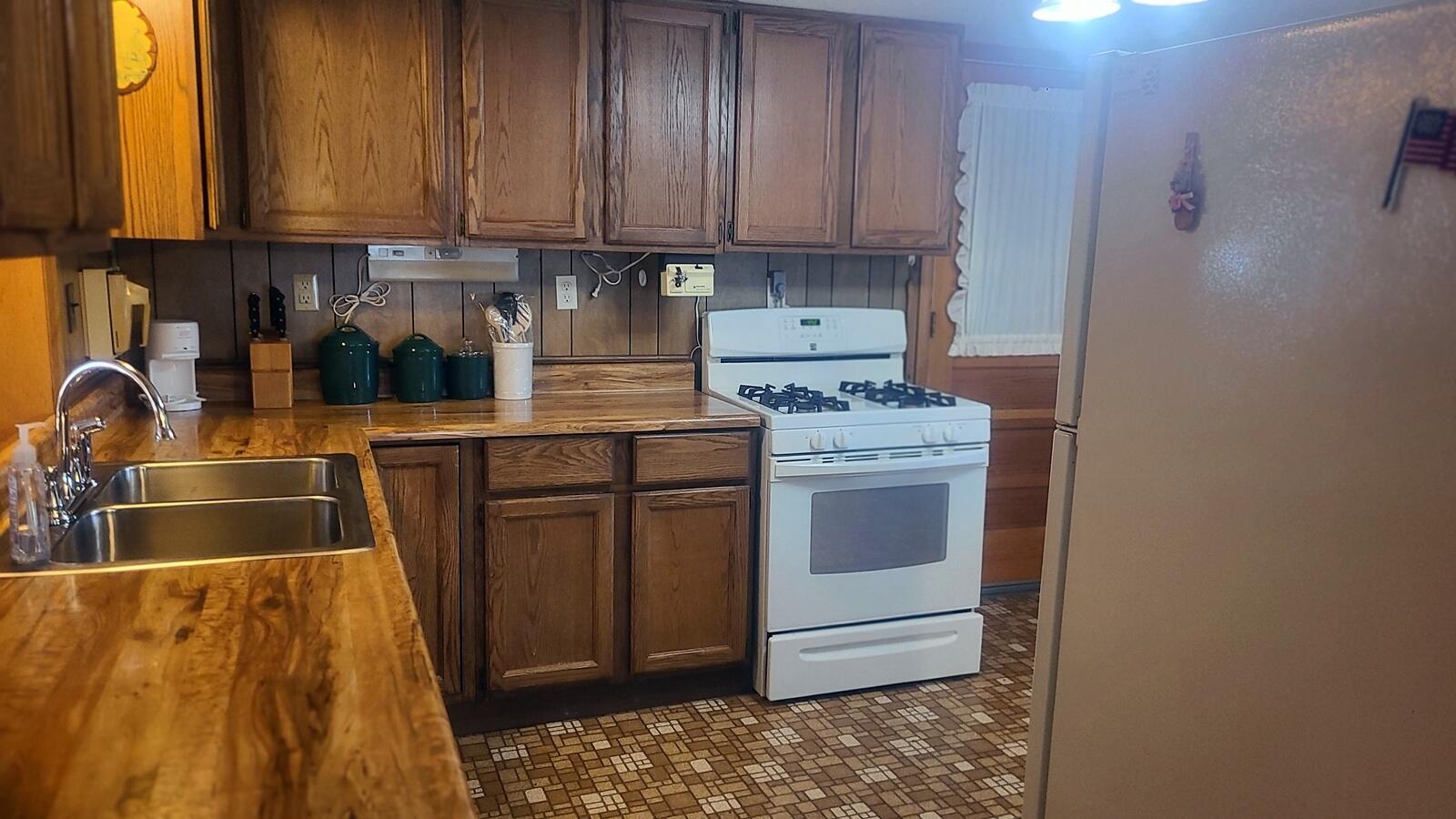 178 Irish Settlement Road, Danforth, ME 04424 — photo 2