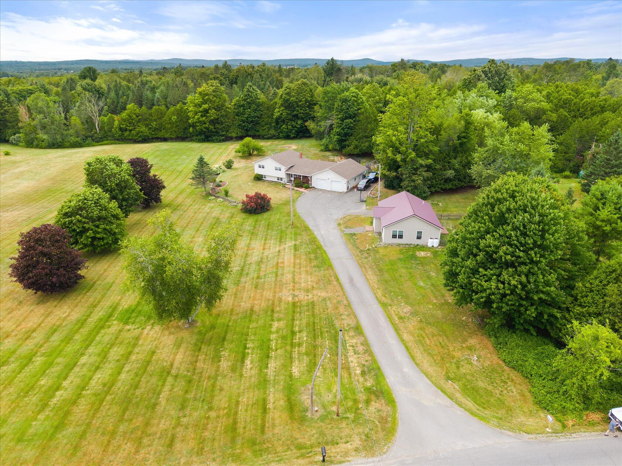 71 W Corinth Road — photo