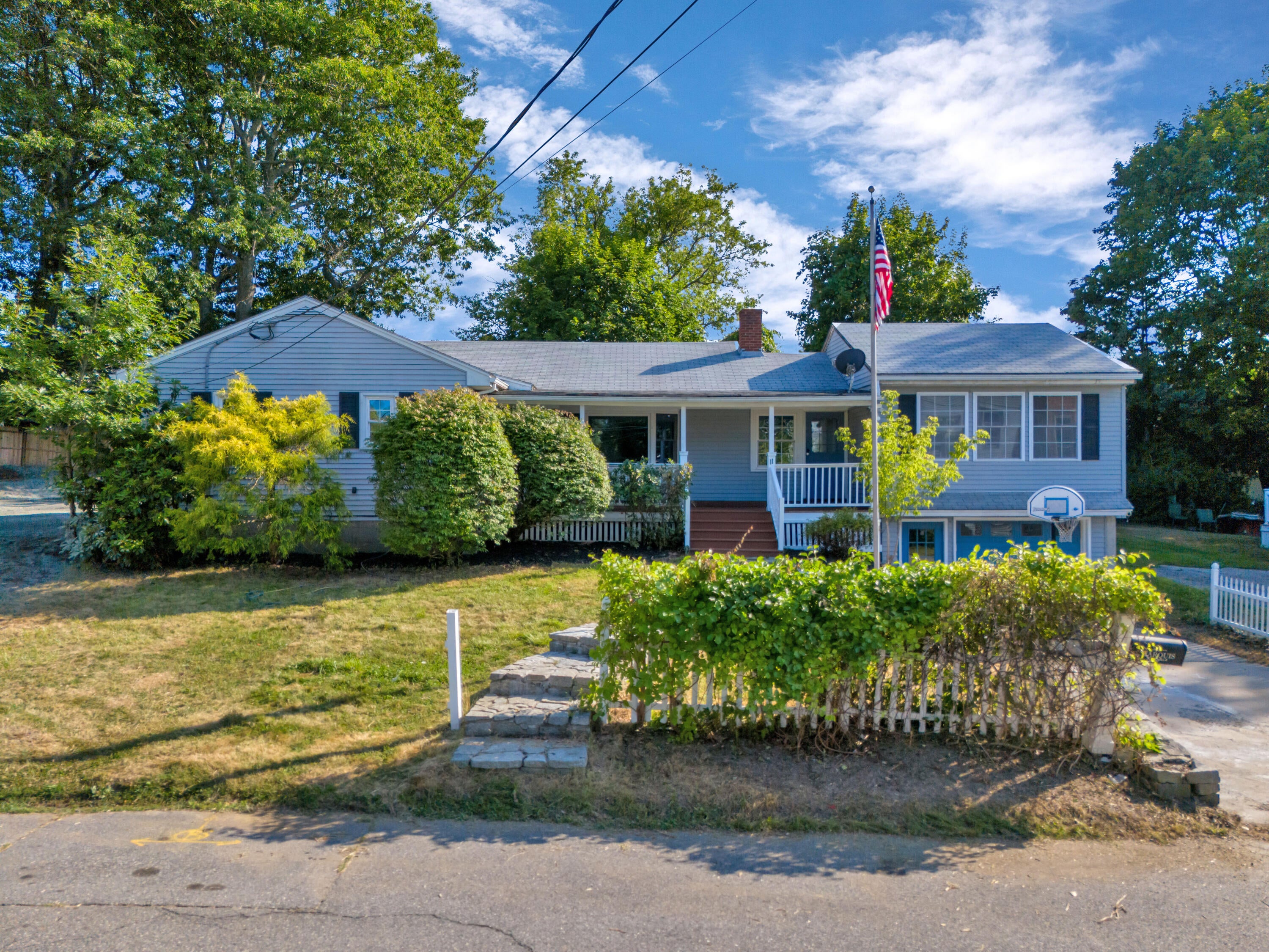 11 Upland Avenue — photo