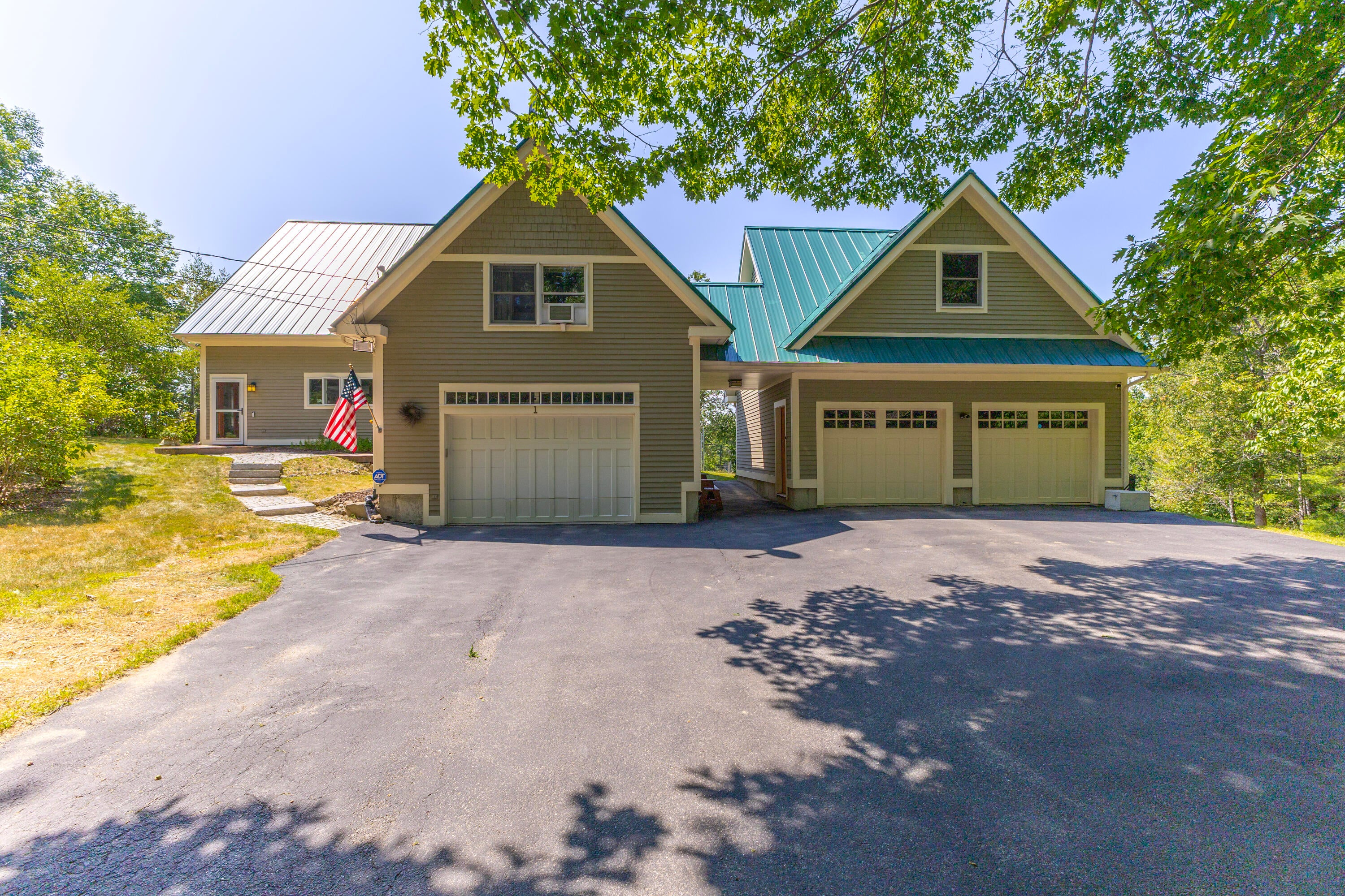 1 Benjamin Drive — photo