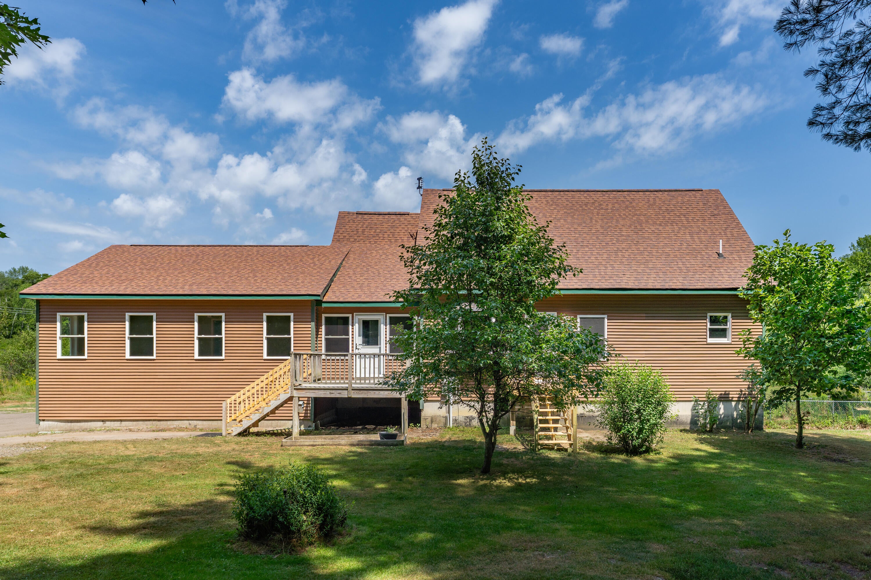 9 Hounds Way — photo