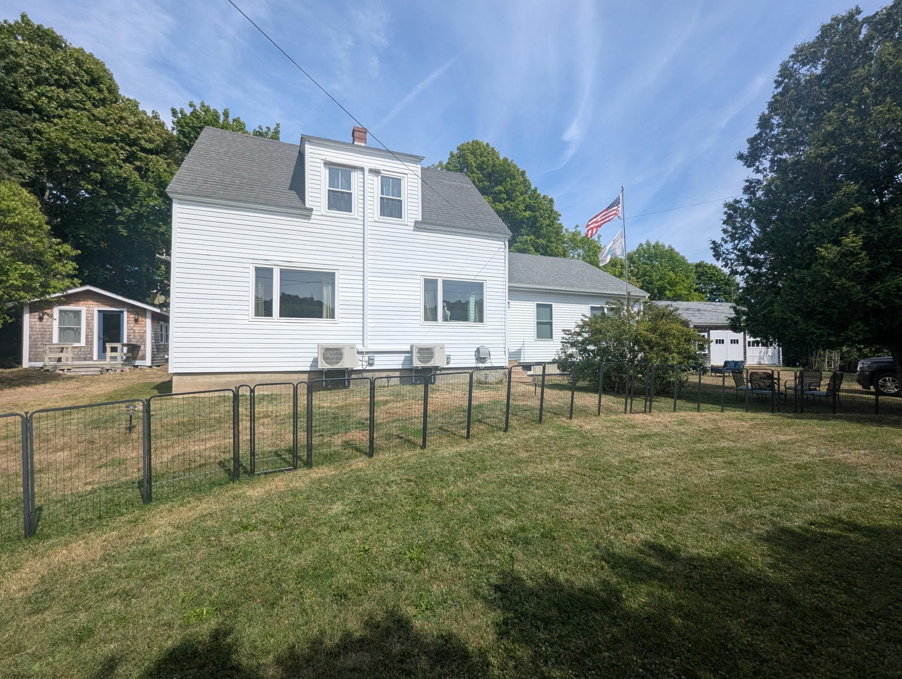25 Mullins Lane — photo