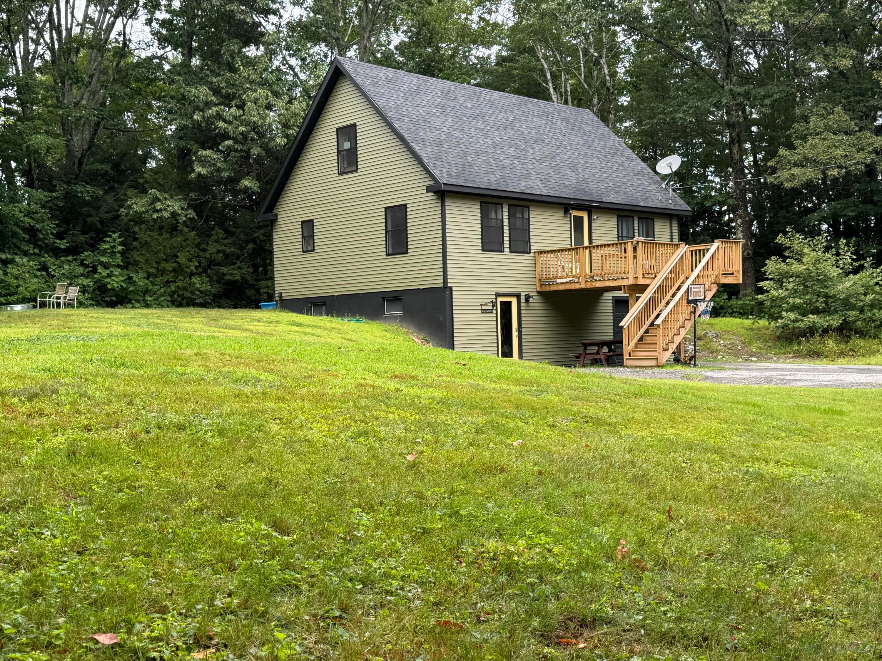 780 Oakland Road — photo