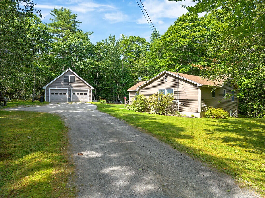 60 Quarry Drive — photo