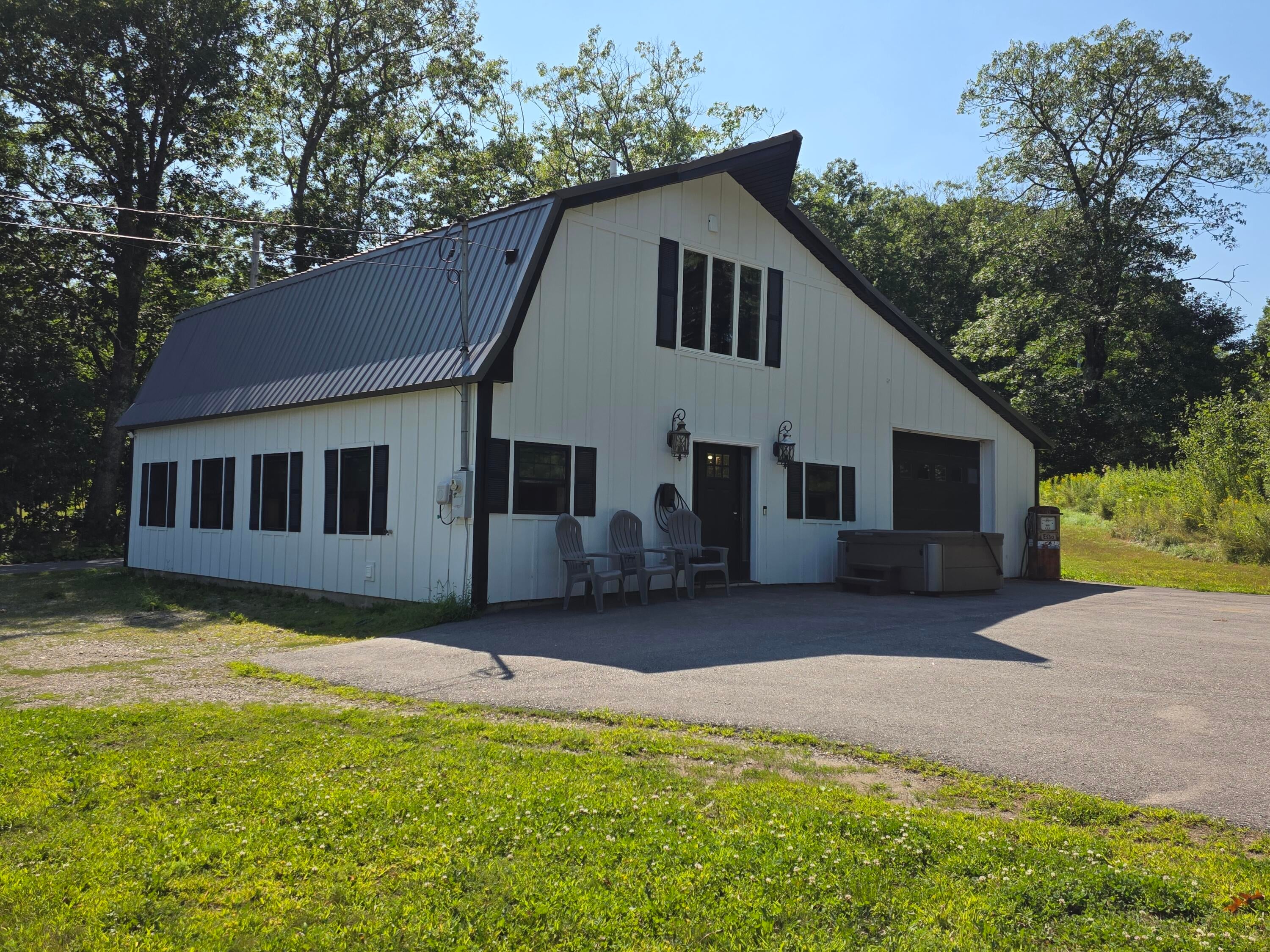 936 N Main Street — photo