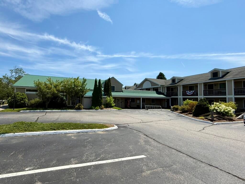 733 Post Road 105 — photo