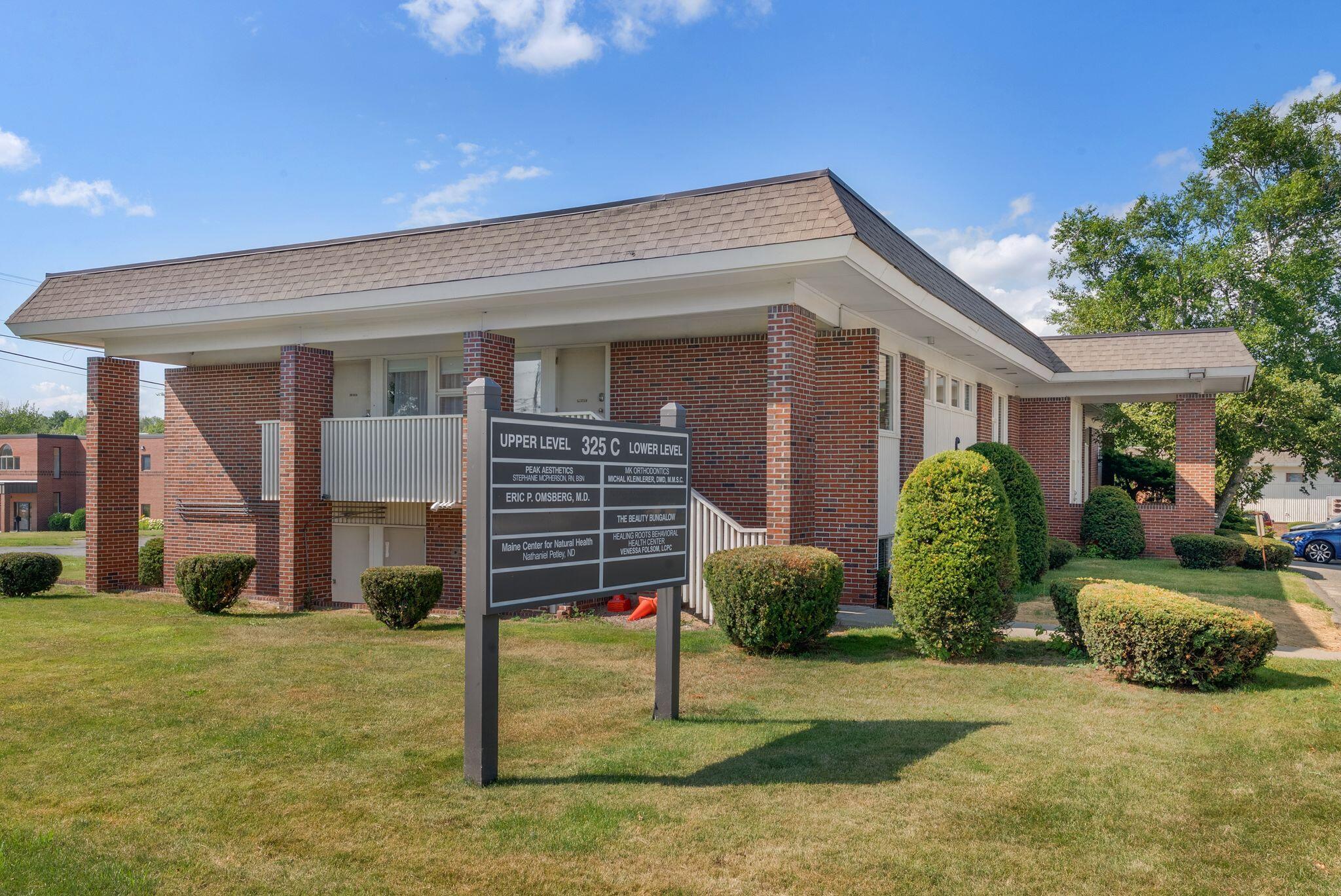 325 Kennedy Memorial Drive 1C — photo