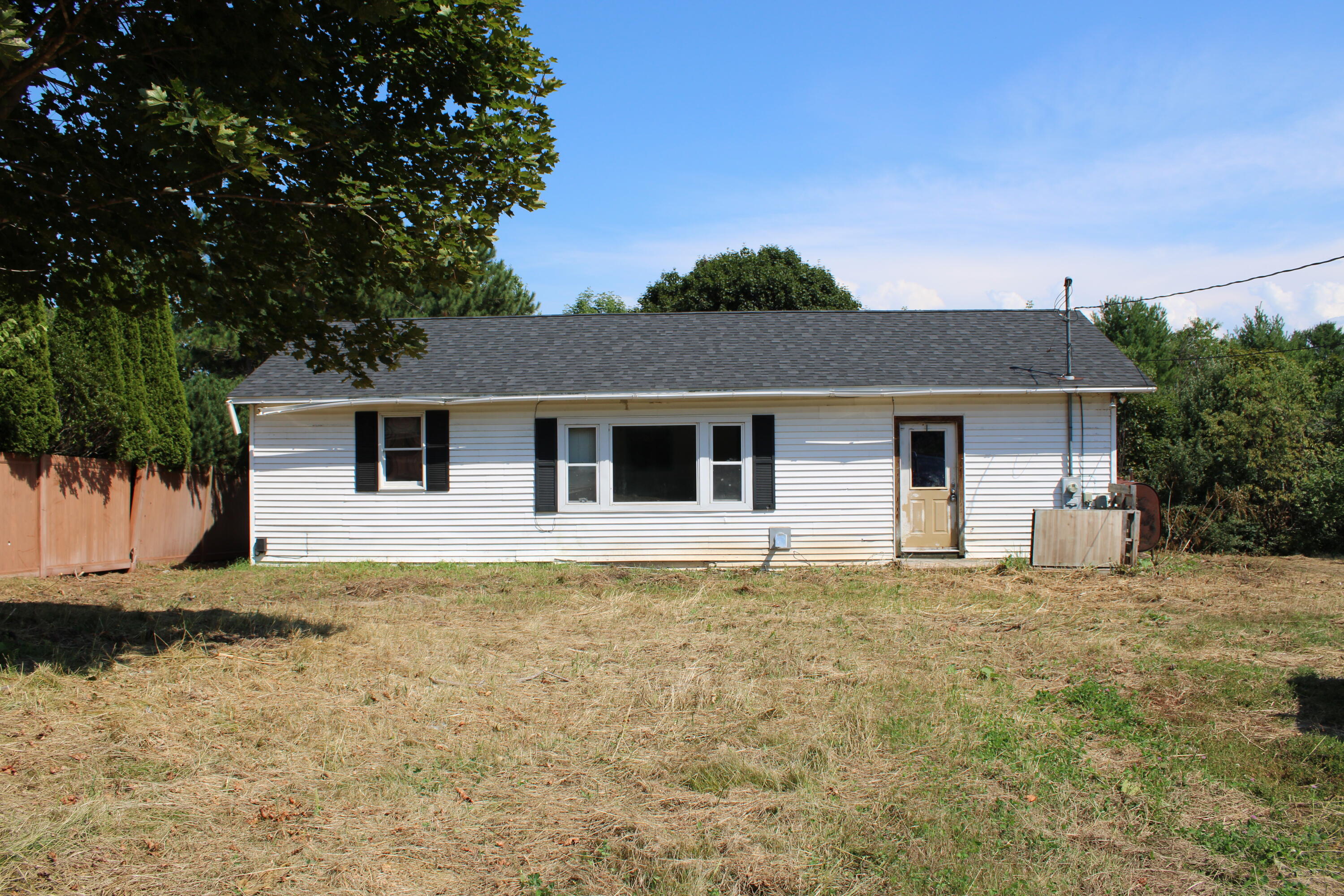 2479 W River Road — photo