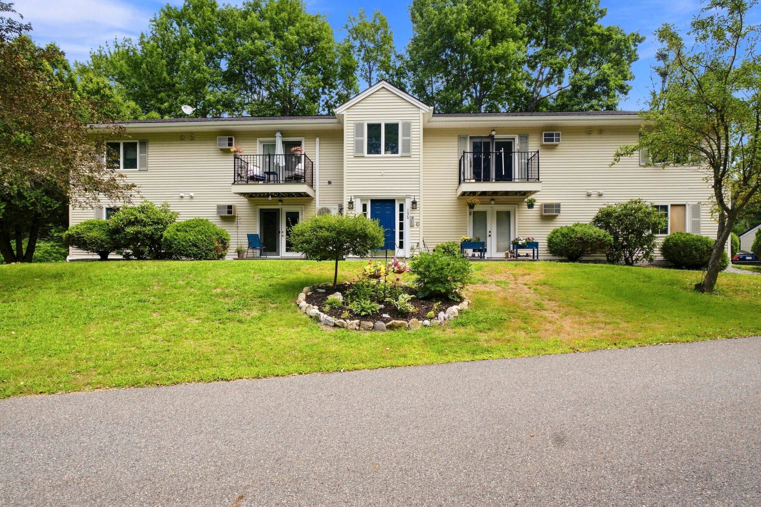136 Old Winthrop Road 8 — photo