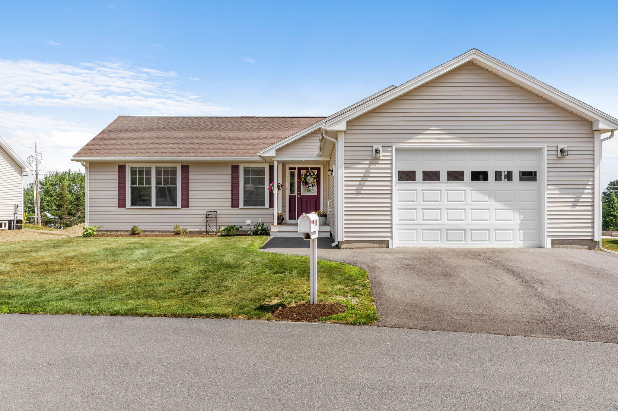 16 Hunter Drive — photo