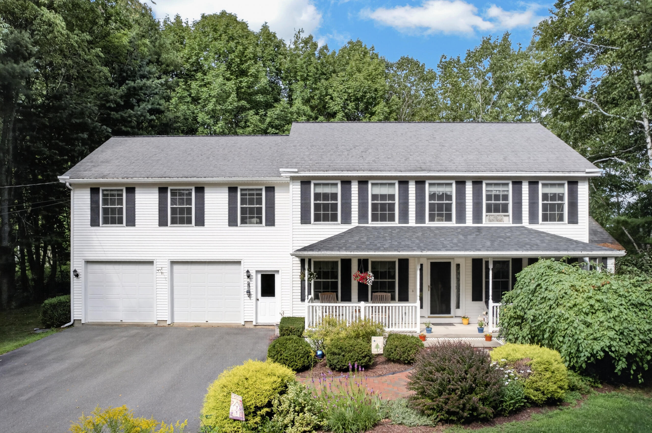 545 Deerfield Drive — photo