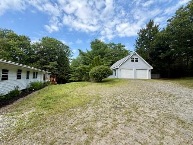 950 China Road — photo