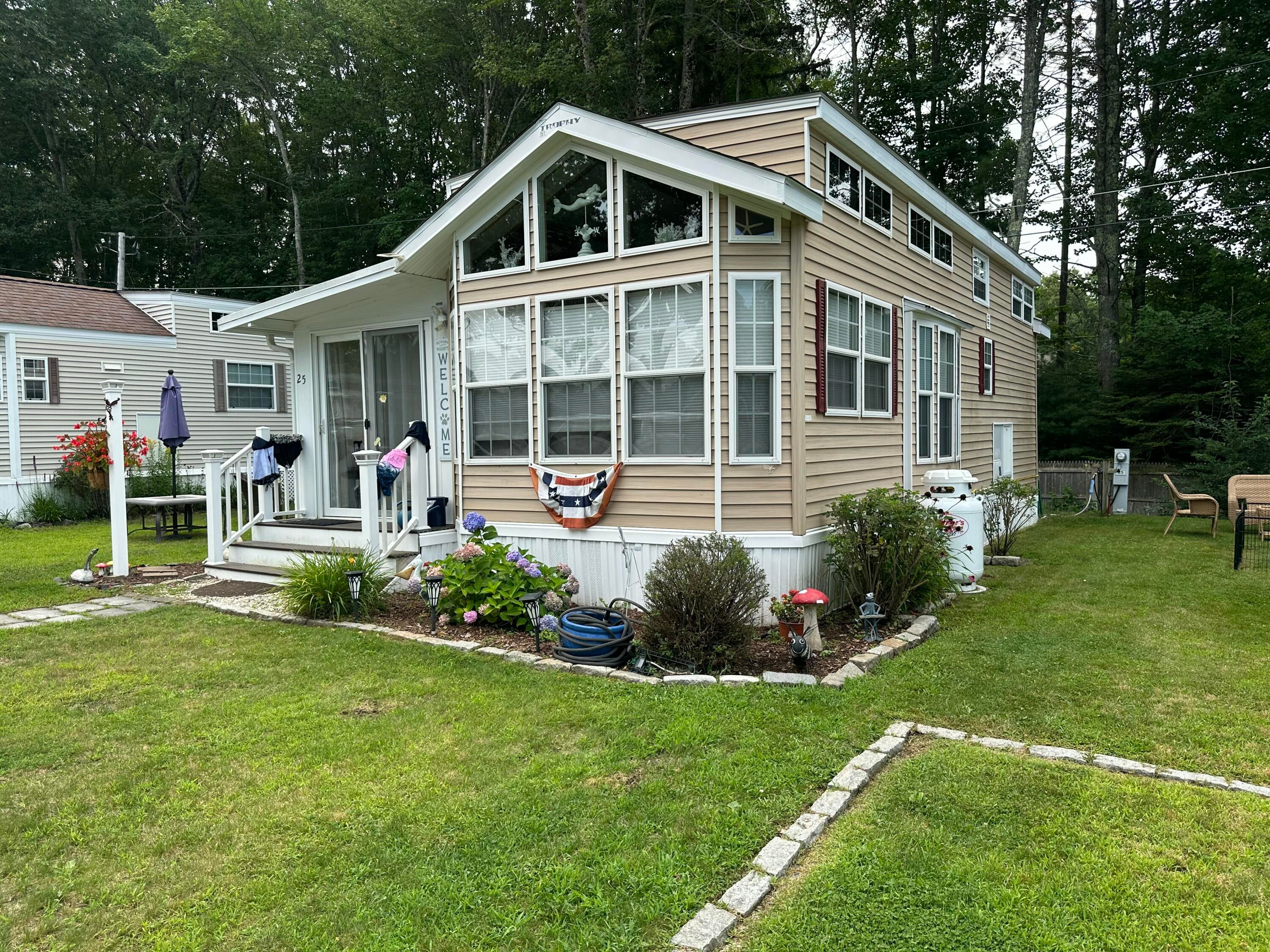 23 College Drive 25 — photo