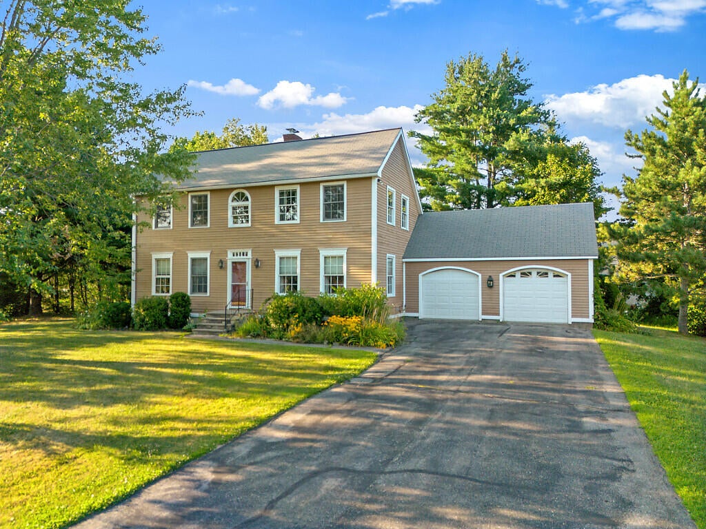 31 Forest Park — photo