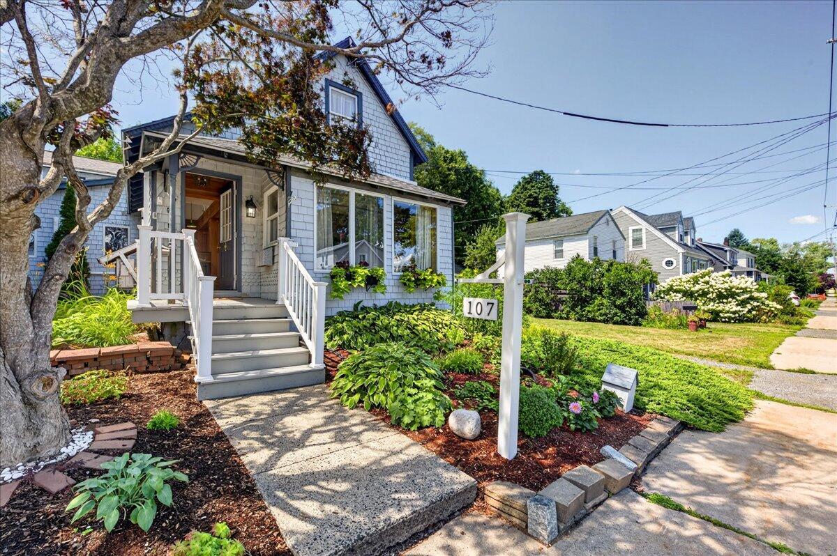 107 Ledgelawn Avenue — photo
