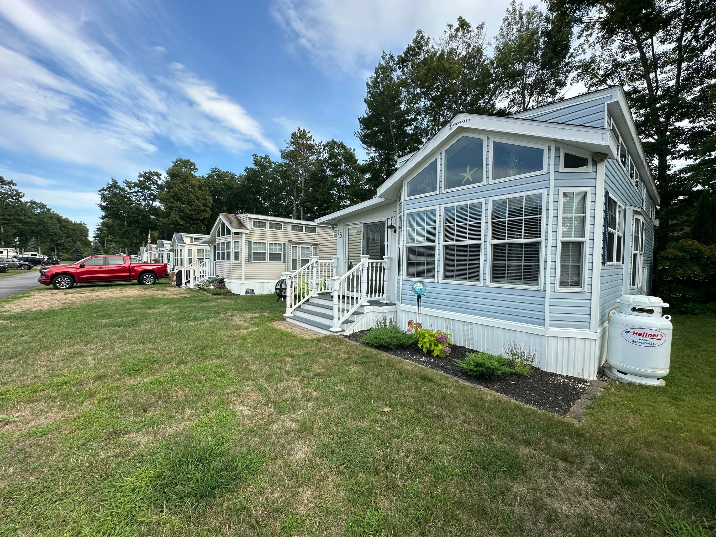 23 College Drive 13 — photo
