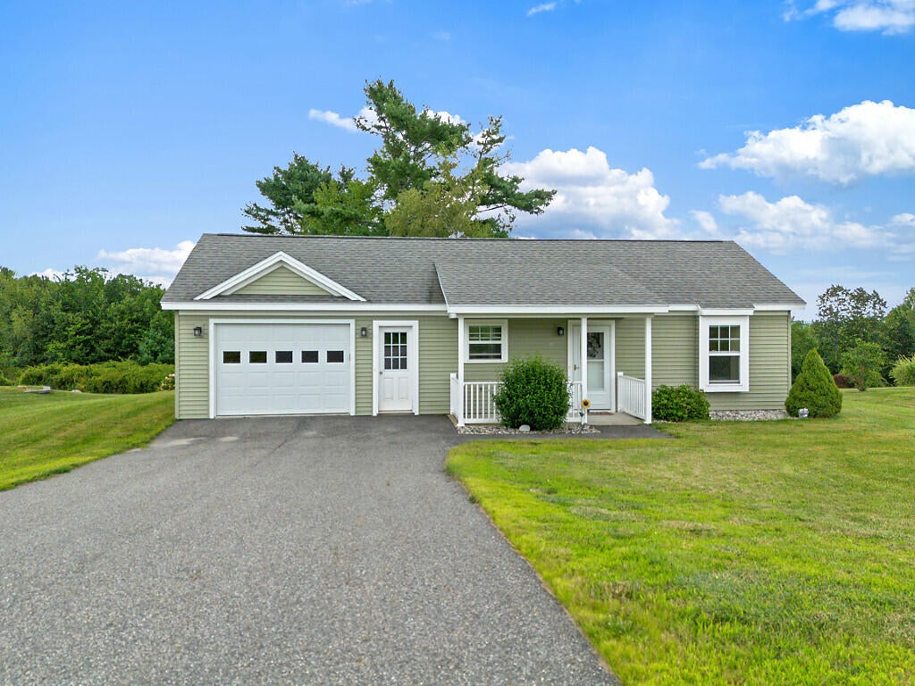 18 Meadow Drive — photo