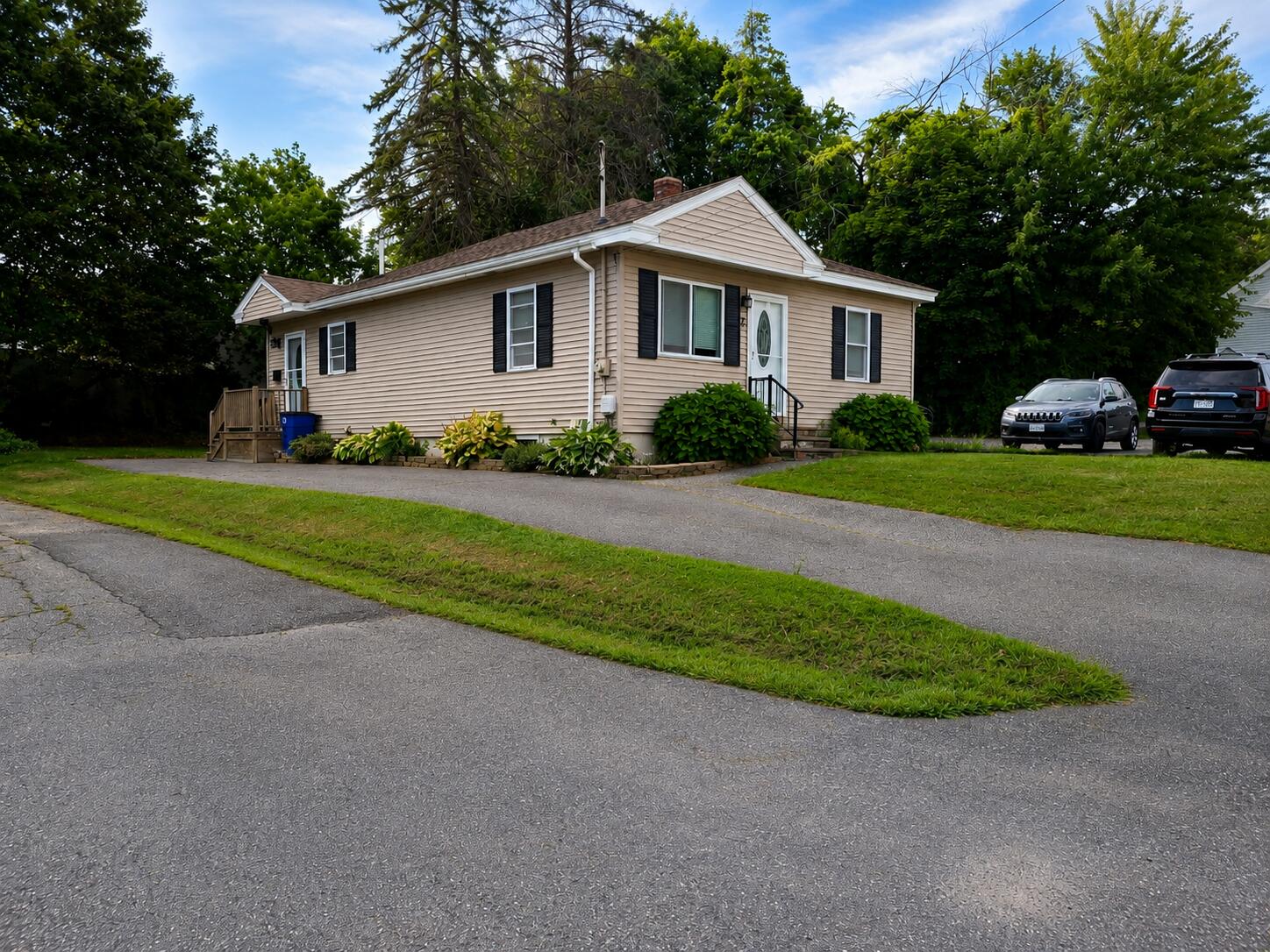 2 Hallowell Street — photo