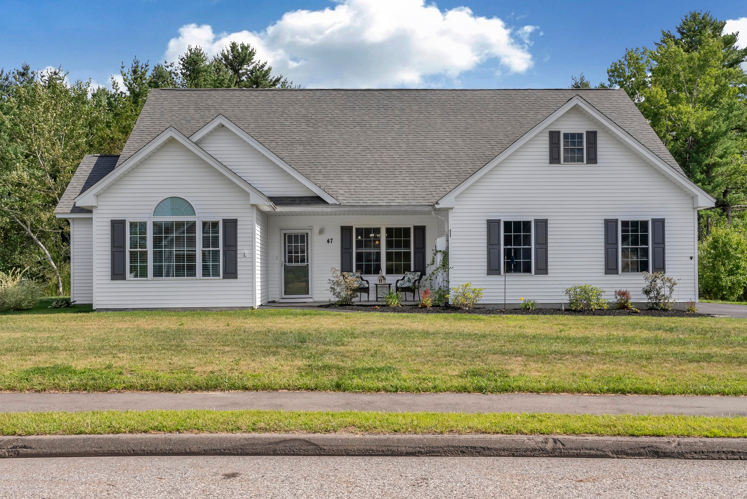 47 Fieldstone Drive — photo