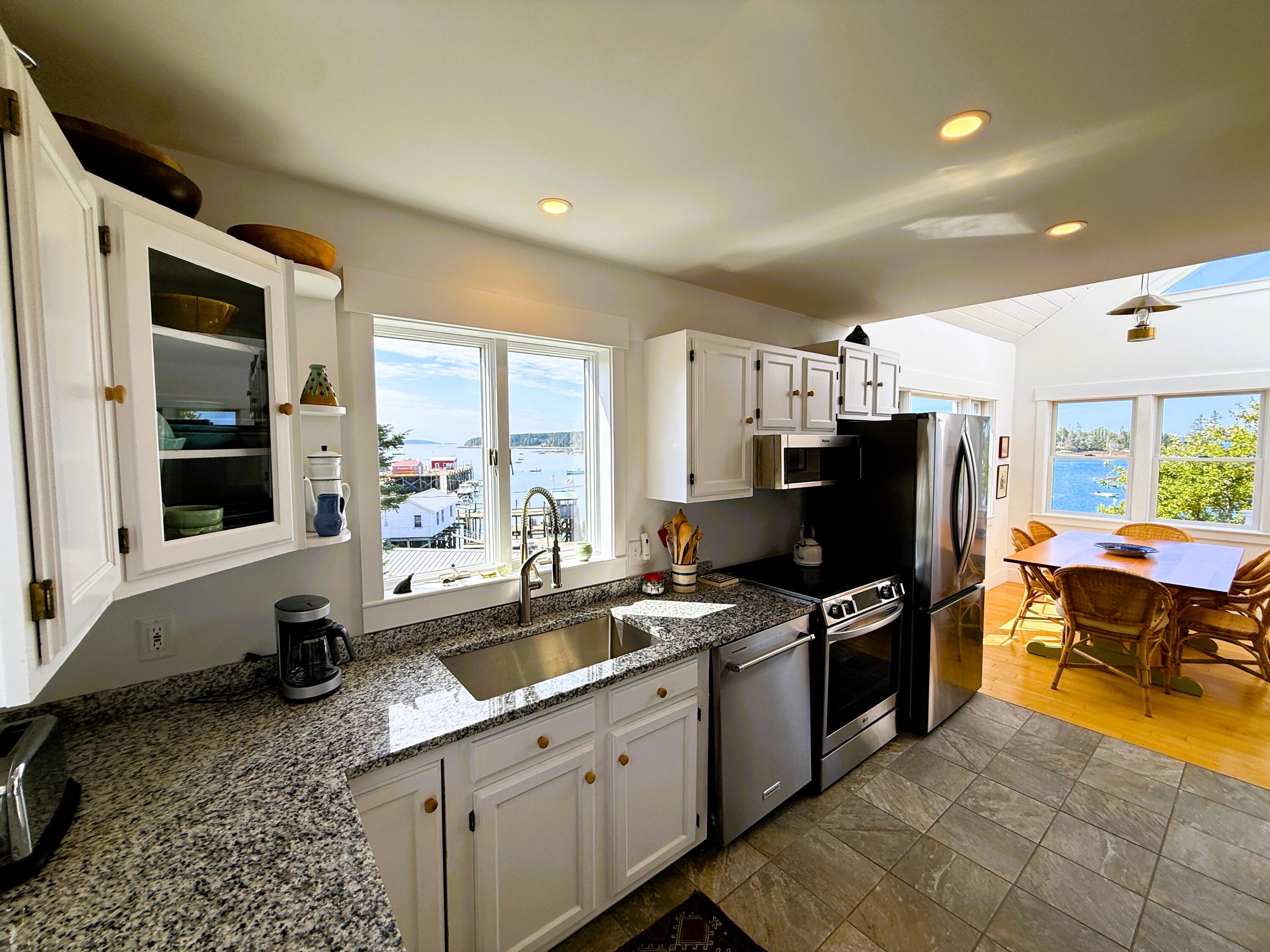 16 Raspberry Lane, Saint George, ME 04860 — photo 2