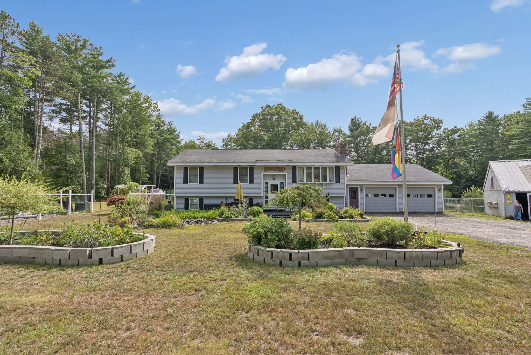 240 Broadturn Road — photo