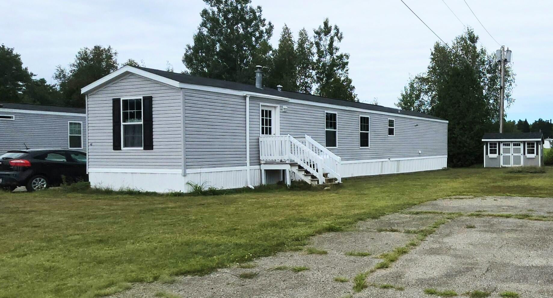 416 Kelley, Millinocket, ME 04462 — photo 2