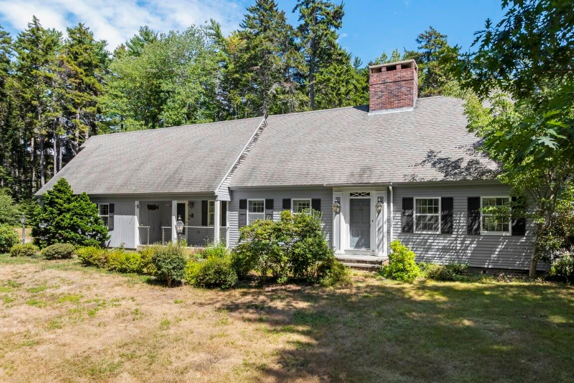 32 Presley Drive — photo
