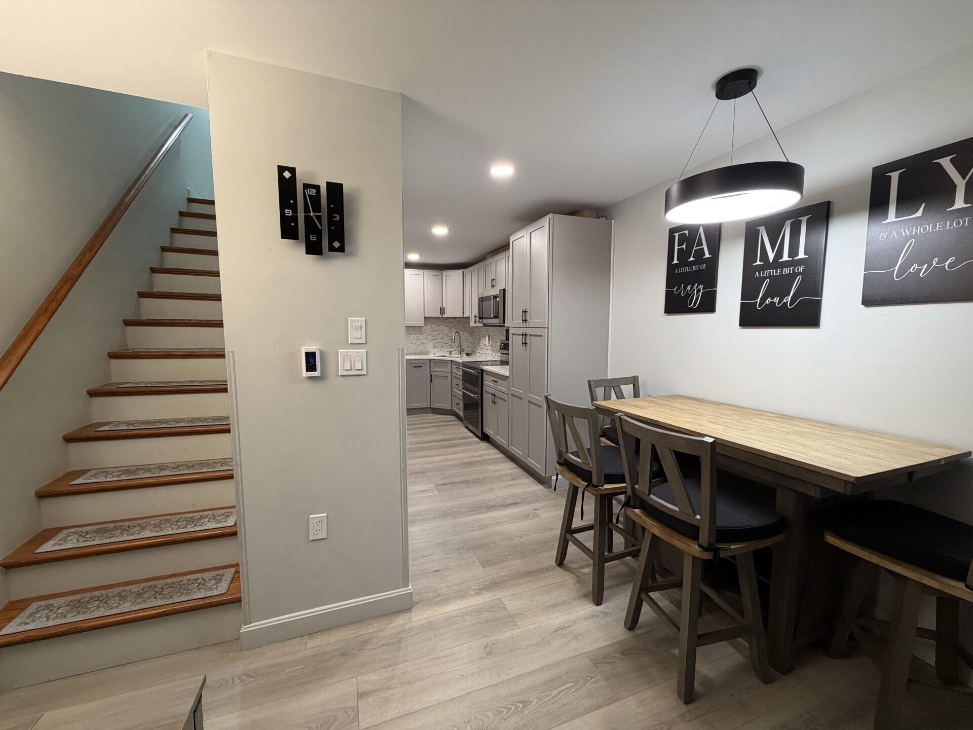 35 Mathews Avenue 20 — photo