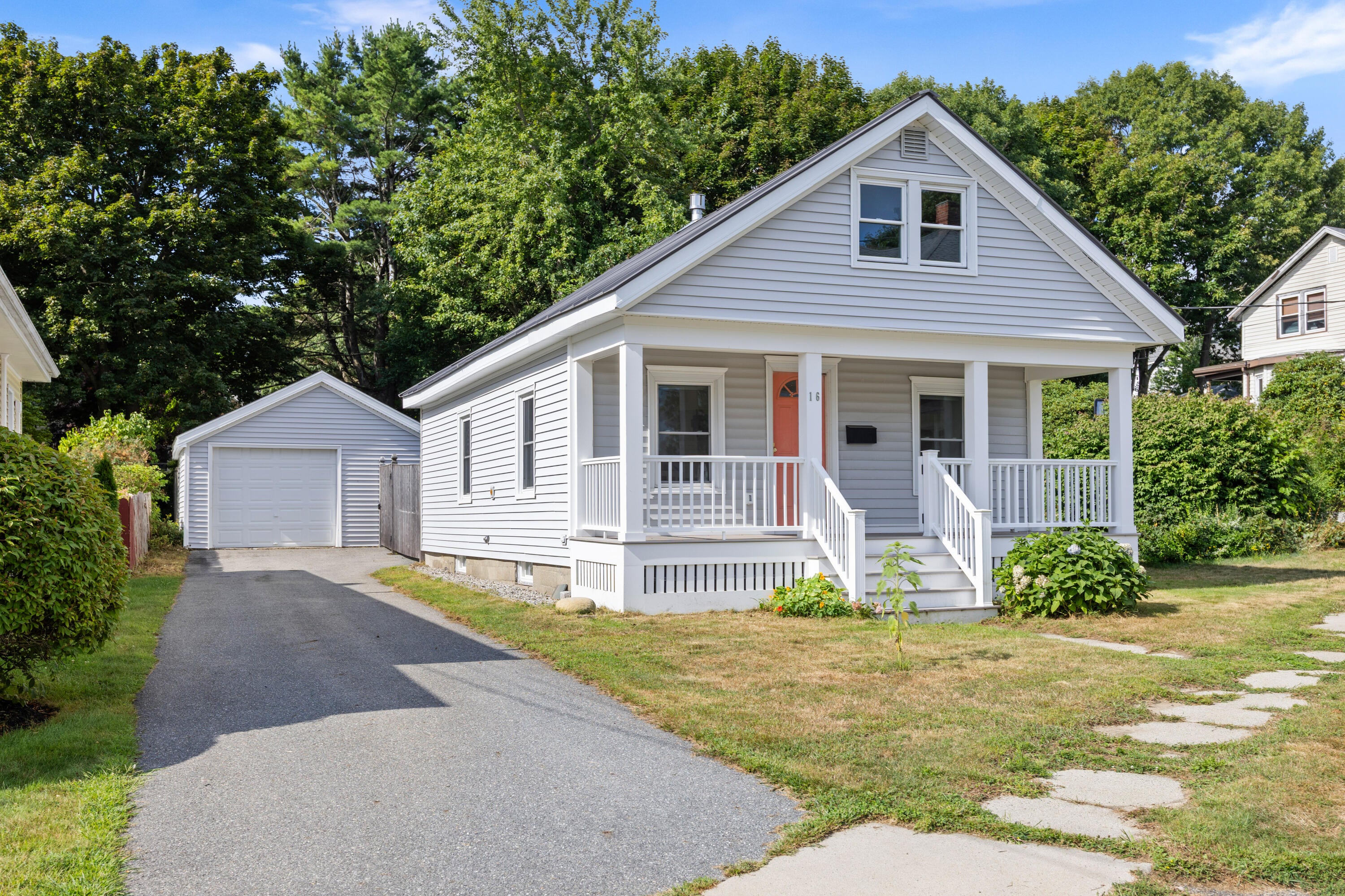 16 Lowell Street — photo