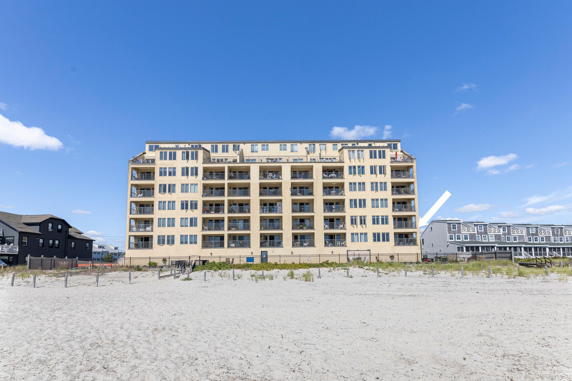 191 E Grand Avenue 301 — photo