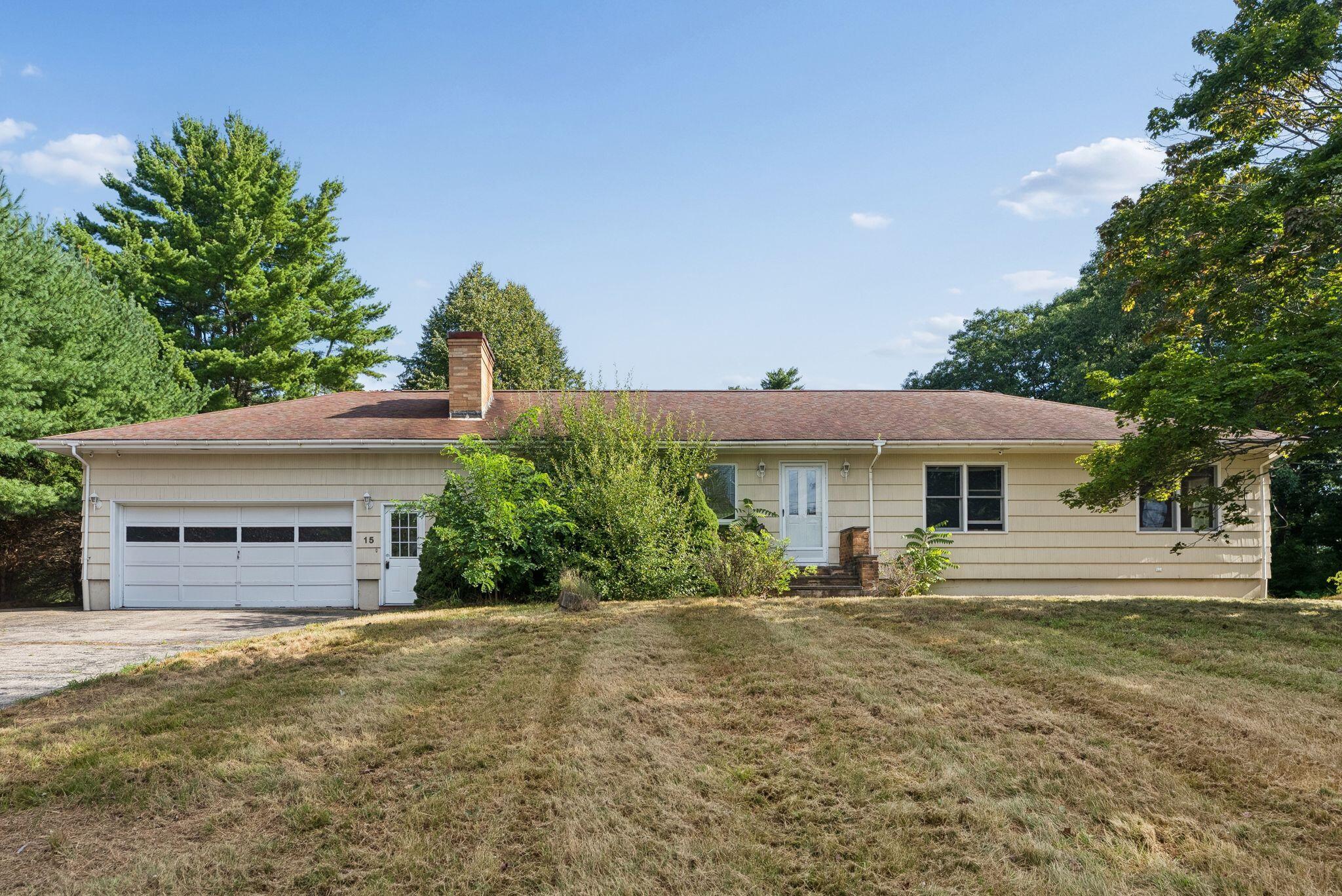 15 Decary Road — photo