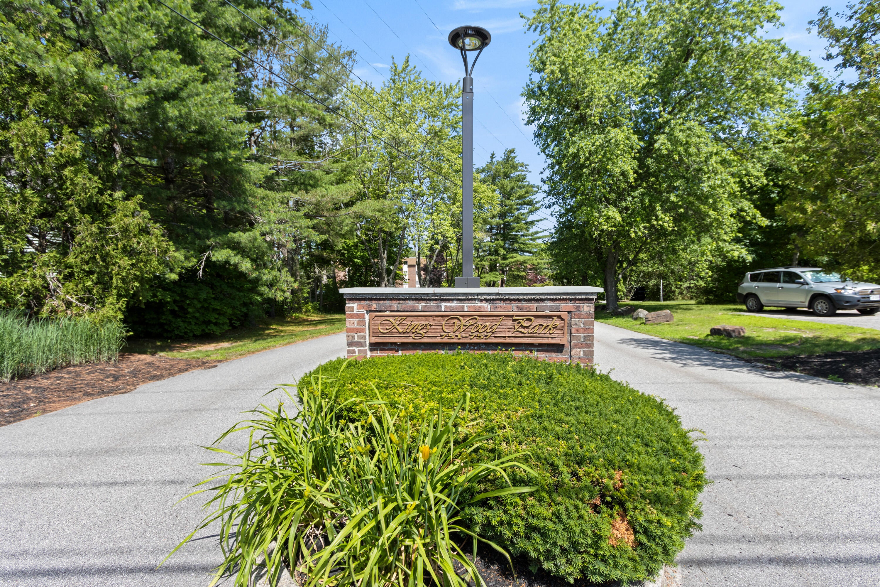 751 Main Street 66 — photo