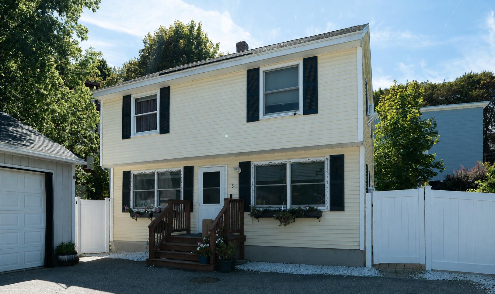 6 Buckleys Court — photo