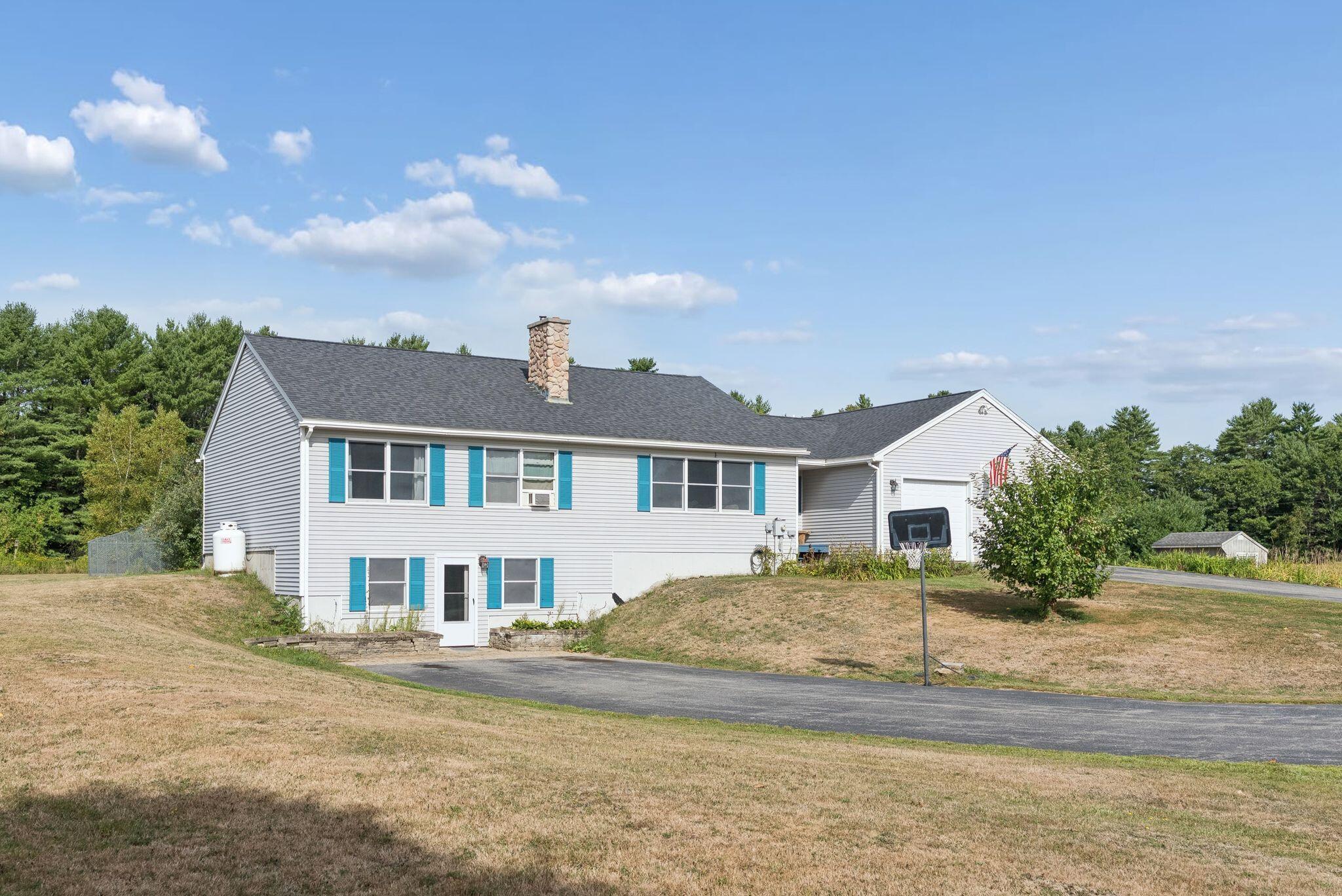 1447 Richmond Road — photo