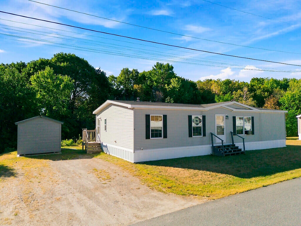 2 Segar Brook Avenue — photo
