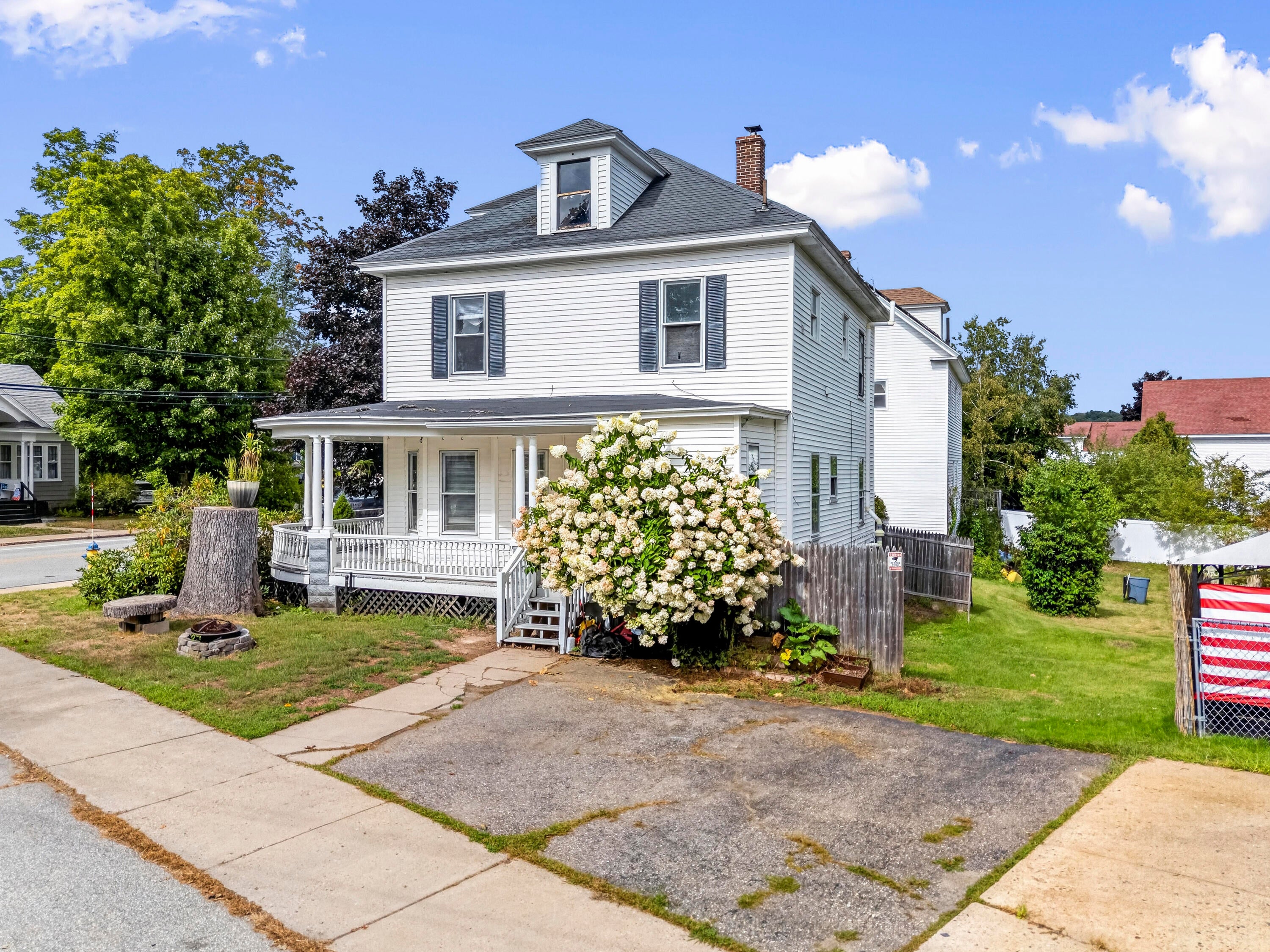 34 Oak Street — photo