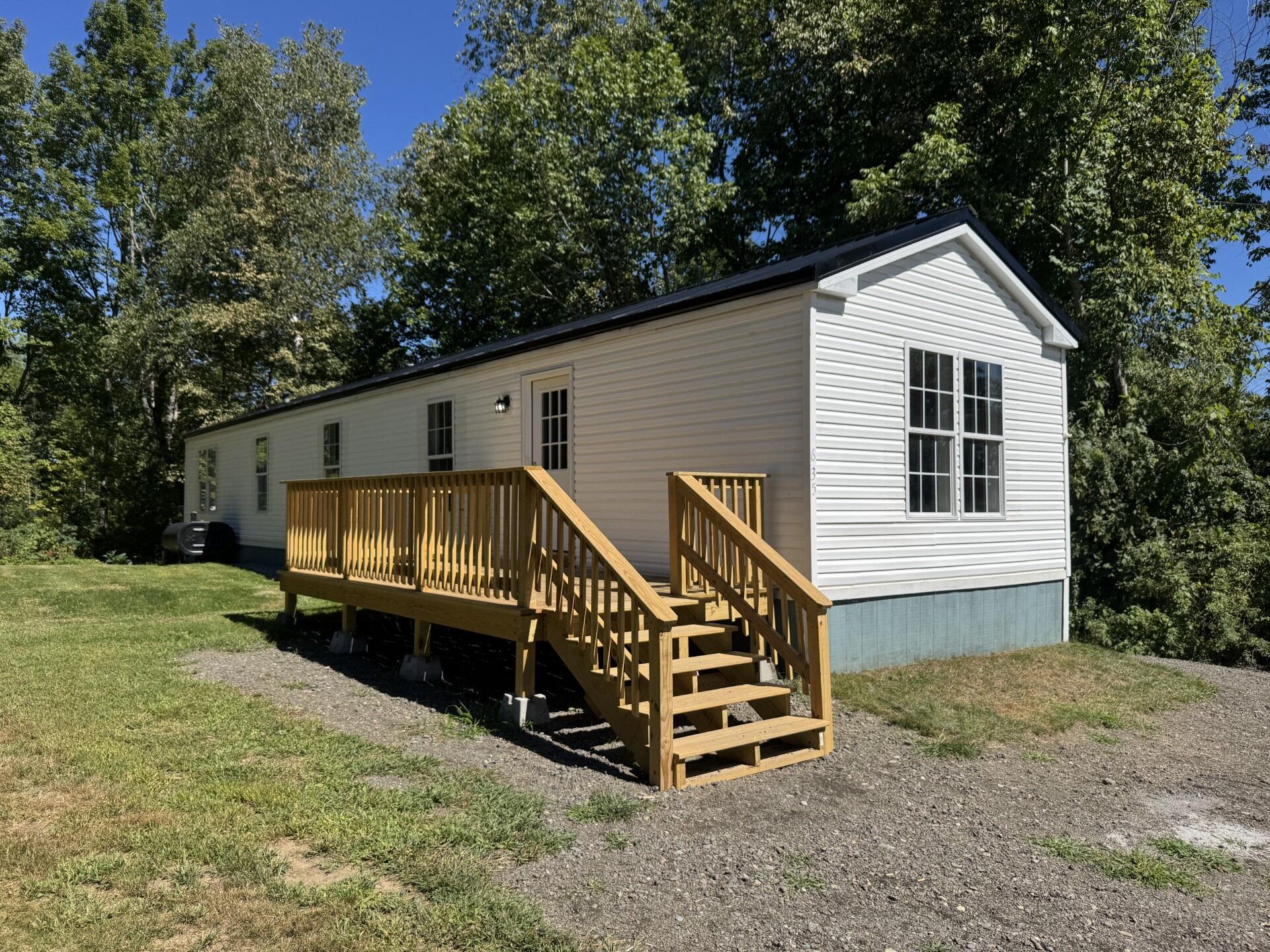635 Stream Road — photo