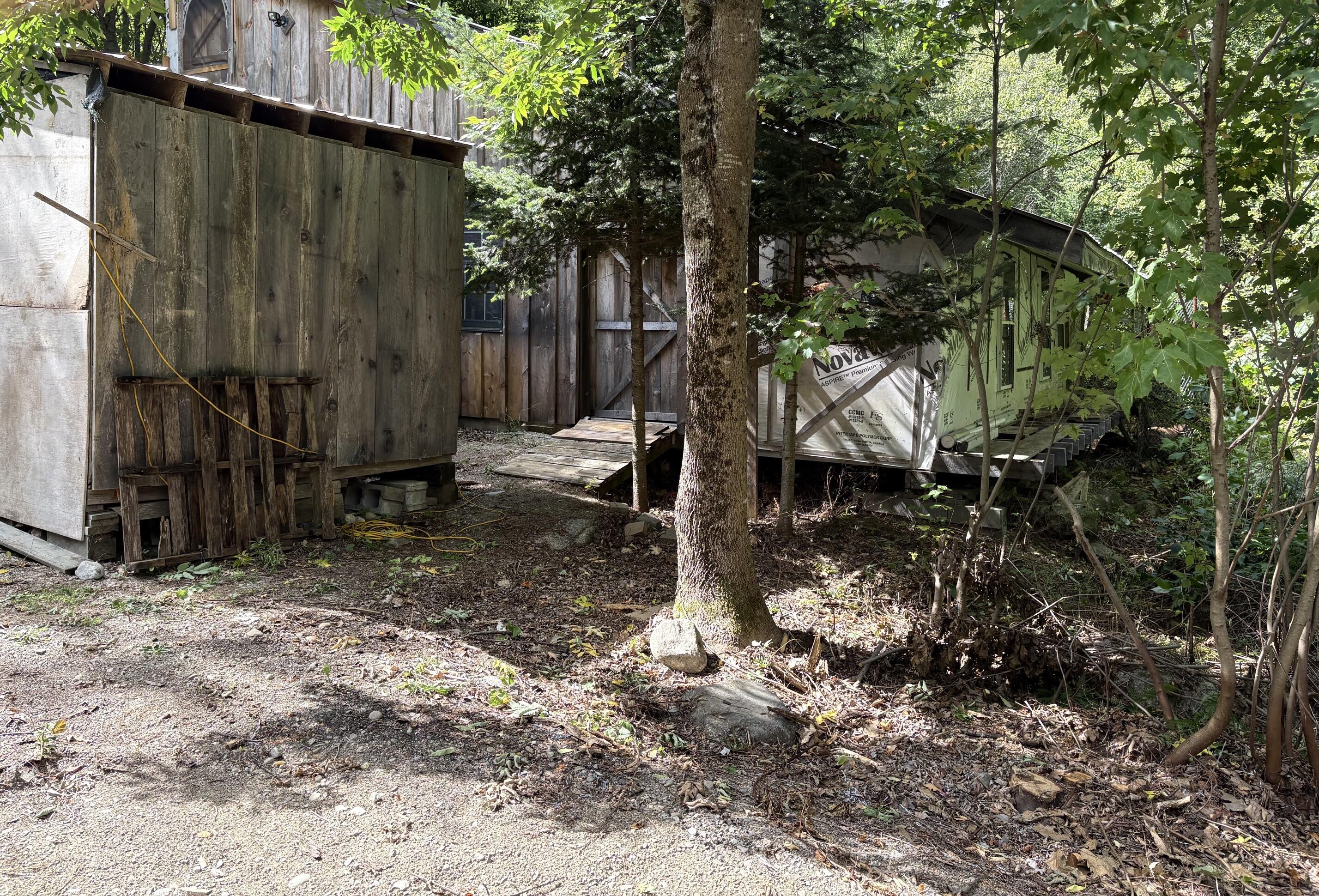 17 Elaine Way — photo