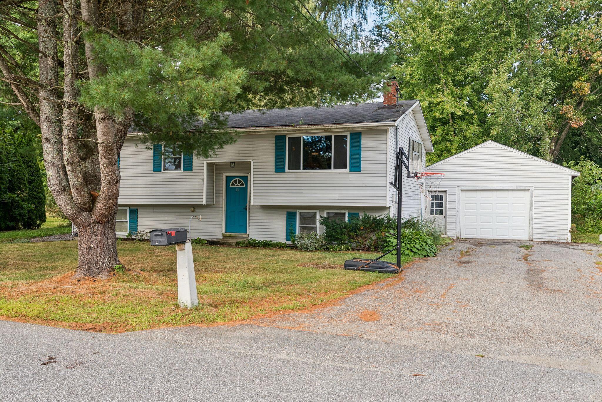 13 Andrea Street — photo