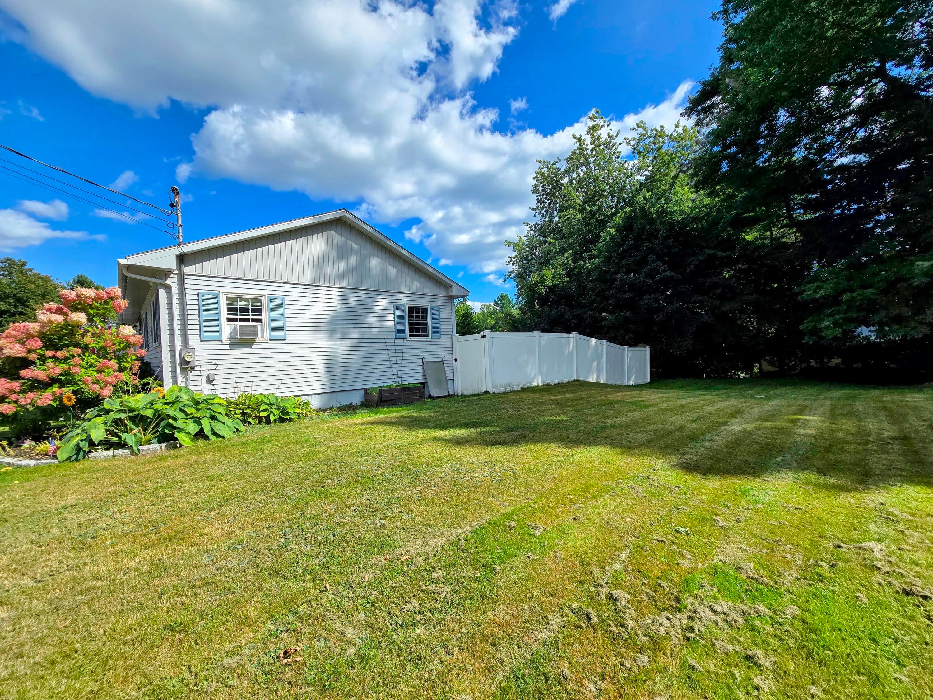 9 Juniper Road, Jay, ME 04239 — photo 3