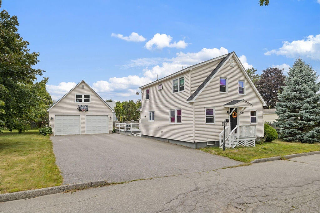 22 Raymond Street — photo