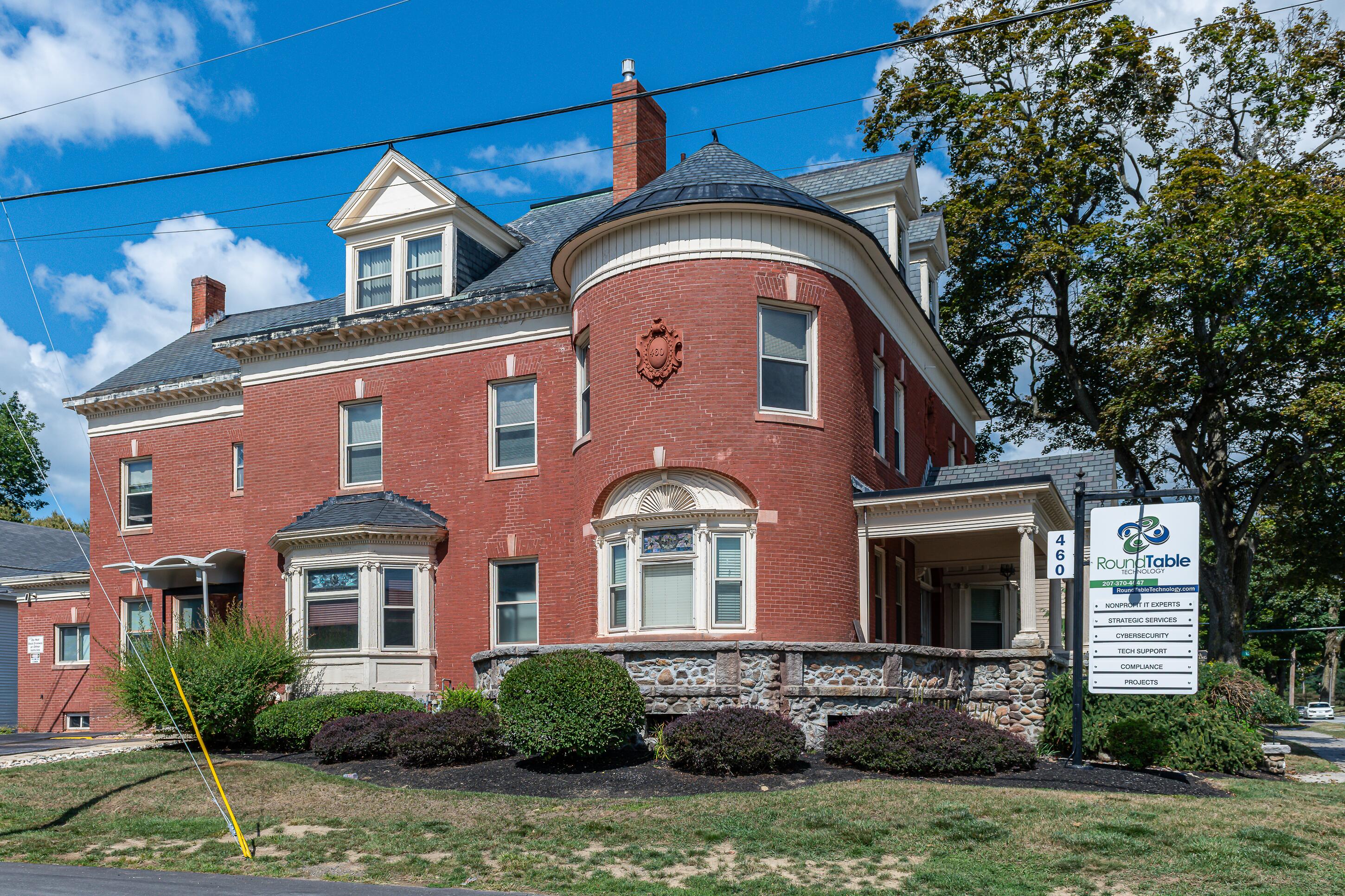 460 Main Street — photo