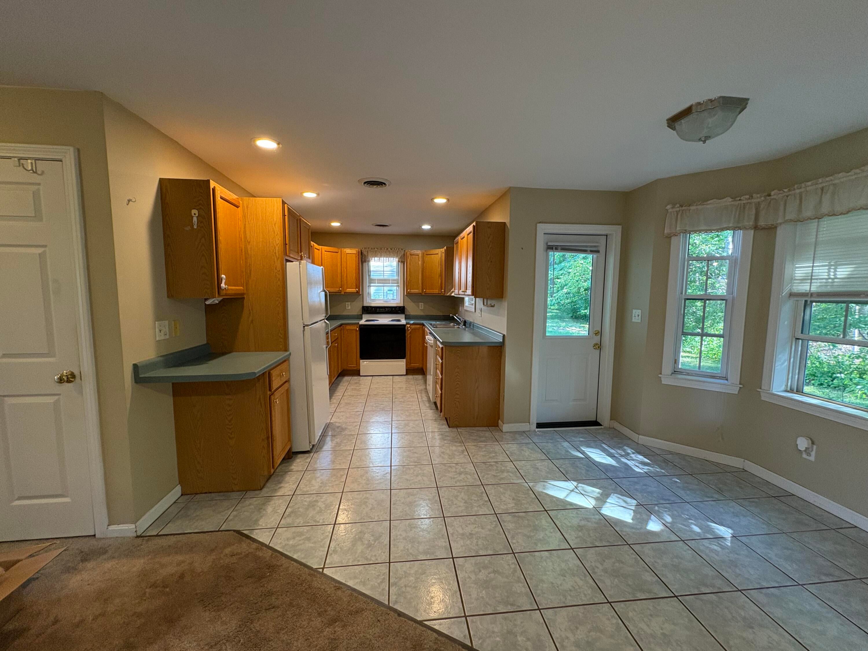 20 Spring Pond Circle — photo