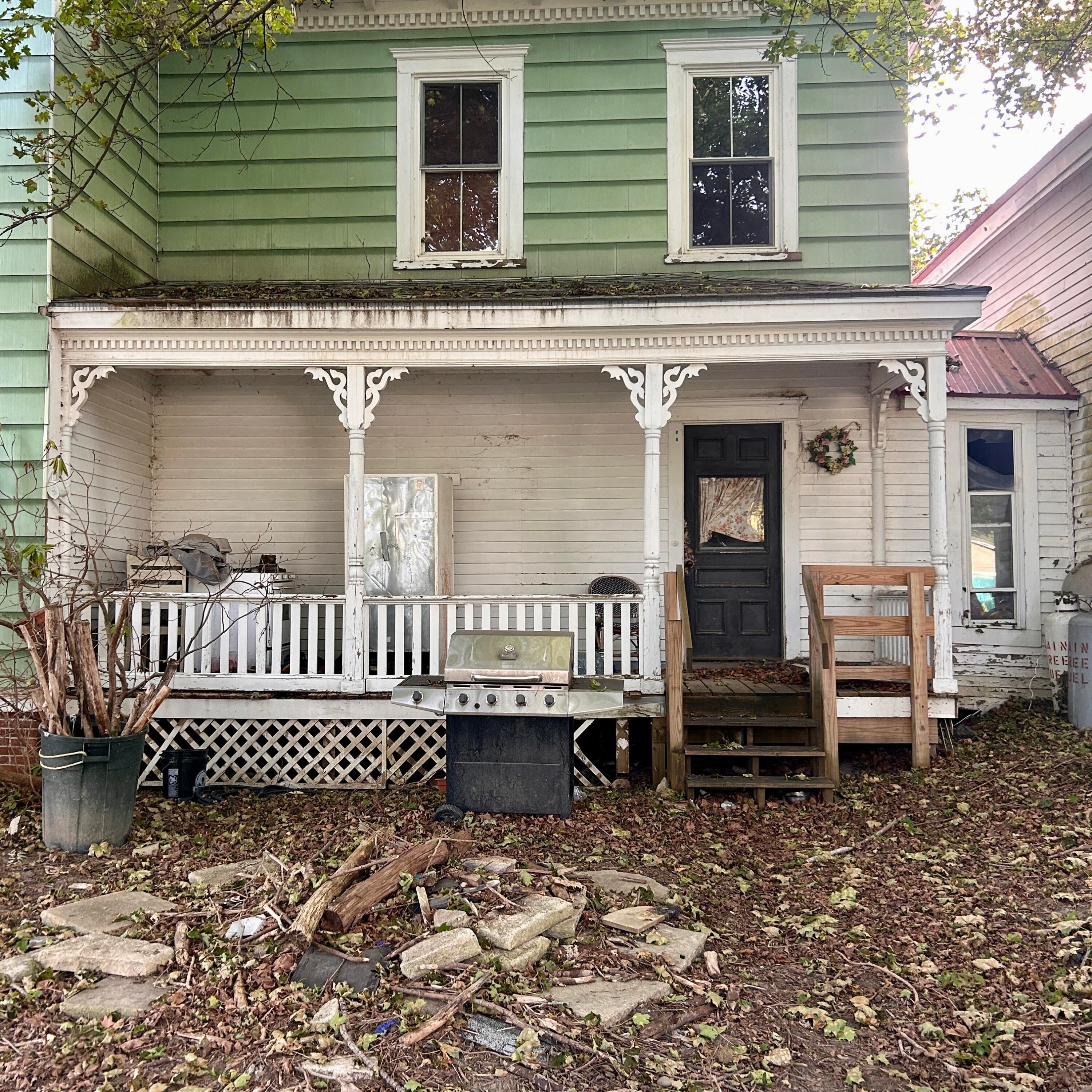 158 S Pleasant Street — photo